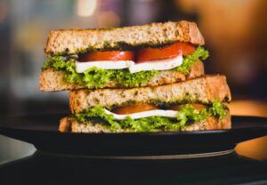 鶏ハム・サンドウィッチ